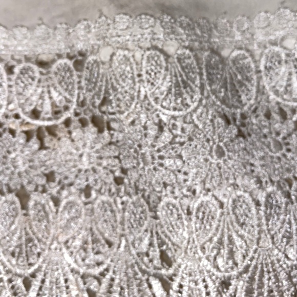 White Tank - Picture 3 of 5